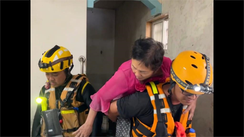 花蓮光復災情 台東縣消防局率先馳援 當晚救援長達6小時