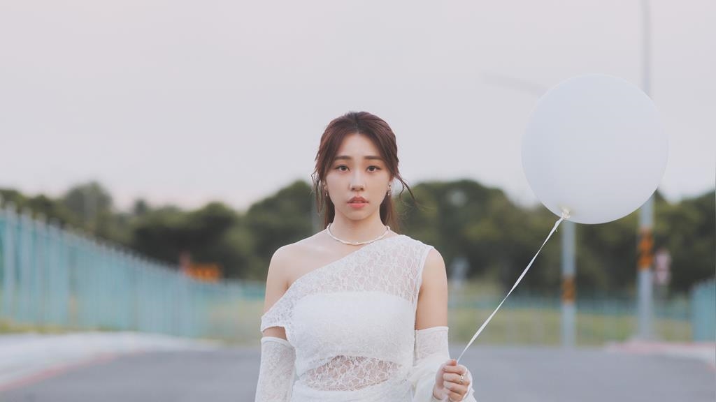 艾薇懷念已逝親人！深感自責「沒見最後一面」 工作到一半抽蓄爆哭