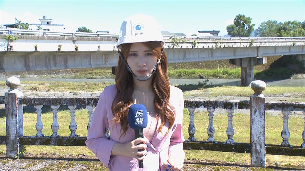 快新聞／花蓮佛祖街傳再溢流　村民急載《民視》記者脫困、重機具也撤