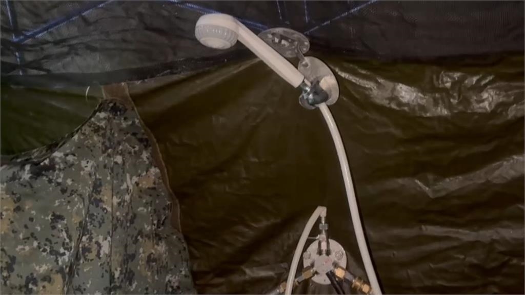 快新聞／鄉親快看！國軍花蓮搭建野戰沐浴營地　紓解災民、官兵疲憊