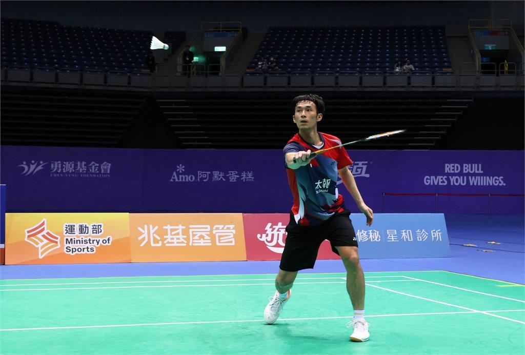 羽球(影)／高雄羽球大師賽台灣內戰！王柏崴擊敗黃品銜挺進男單決賽