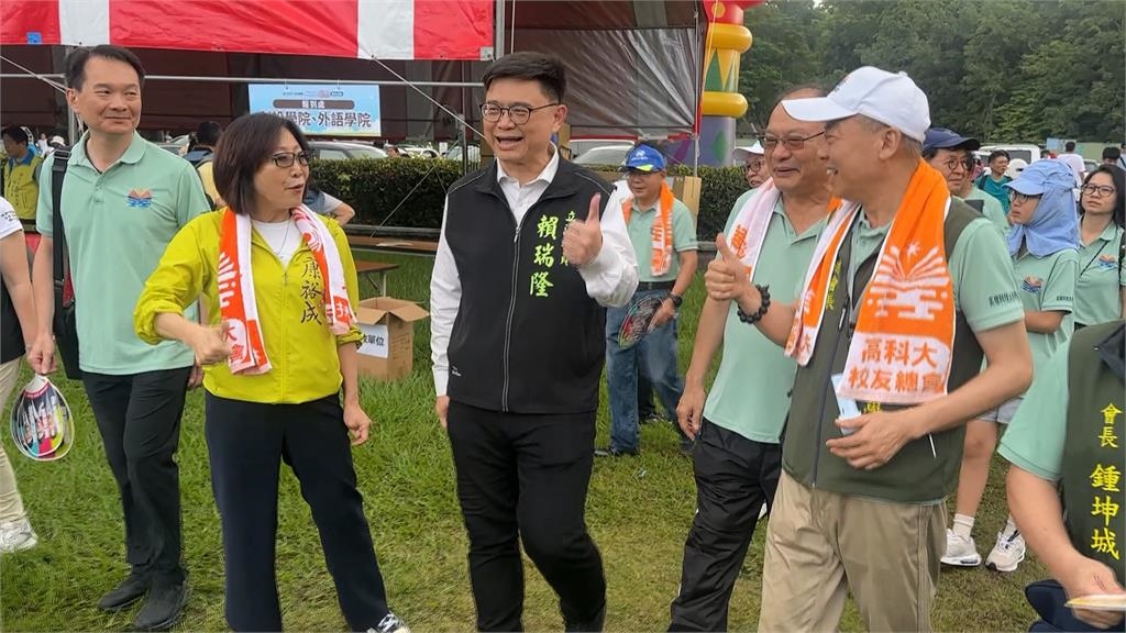 高雄科大教師節健走選戰味濃 藍綠選將到場較勁