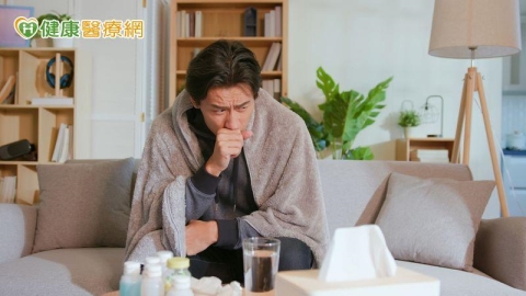 男子赴西非返台「發燒、喉嚨痛」確診瘧疾 醫:防蚊與預防藥缺一不可