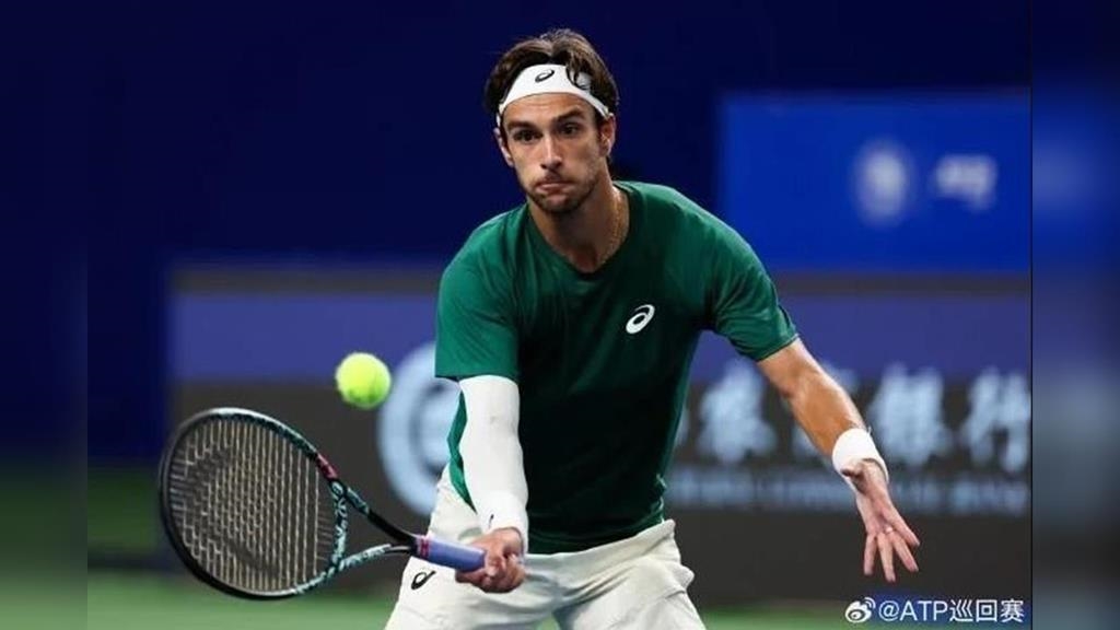 「該死的中國人老咳嗽」　義大利名將穆塞蒂打中網狂抱怨當地球迷素質