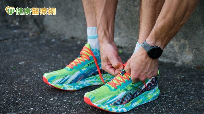 鞋墊不是越軟越好！醫教你如何挑選才不傷腳