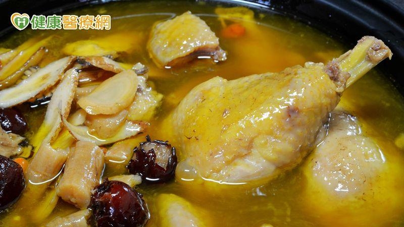 總鋪師失智了　「生活處方箋」喚起燒酒雞好滋味