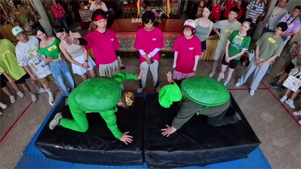 《綜藝大集合》龜王胡瓜PK地方媽媽挑戰猜拳！生涯首勝全場嗨翻