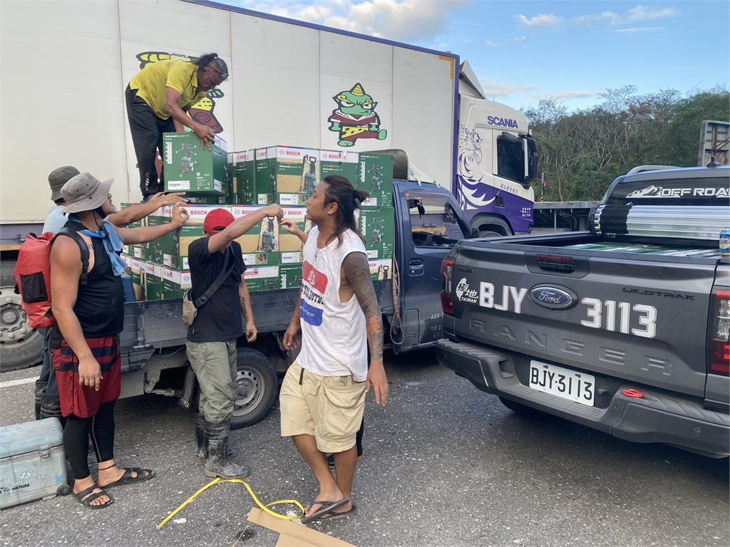 杜詩梅號召演藝圈捐物資! 160台高壓水槍今到位