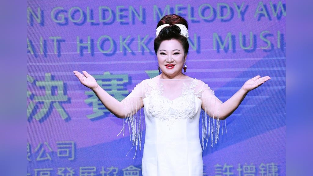 白冰冰隨片登台遭問「這是誰？」 全場零掌聲她認了：沒人認識我