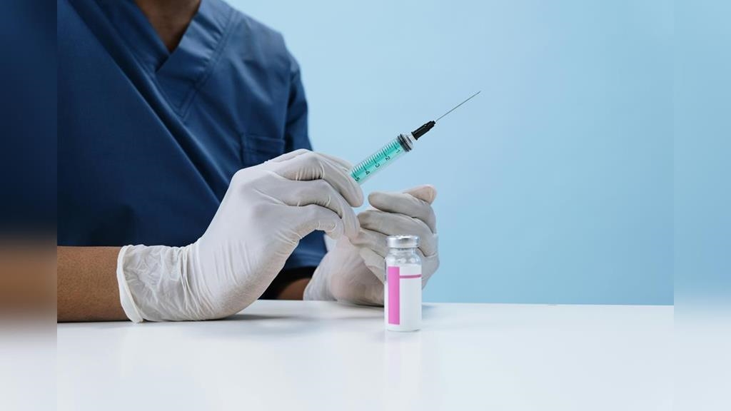 四季線上懶人包／公費流感、新冠疫苗10/1開打！公費資格、預約方式一次看