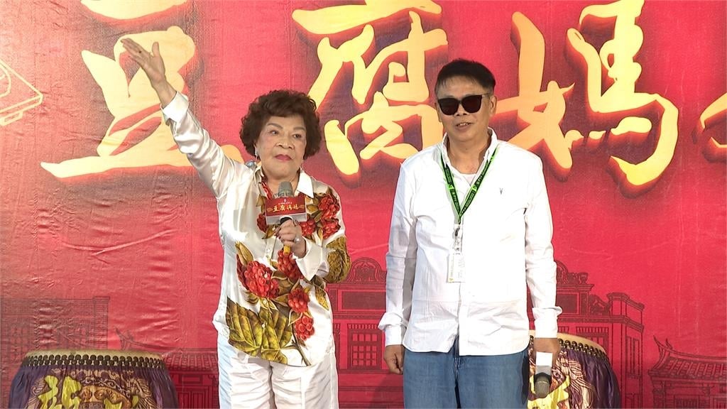 "豆腐媽媽"開鏡儀式 馮凱親自操刀!周遊也現身