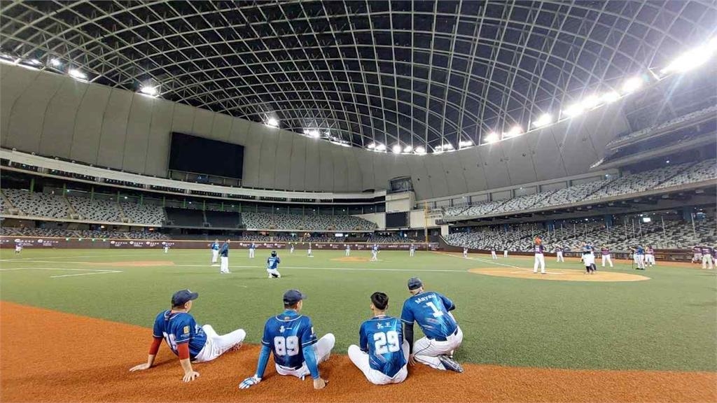 棒球／素人到大巨蛋打球不是夢？2.5小時開價「這金額」就能站上夢想舞台