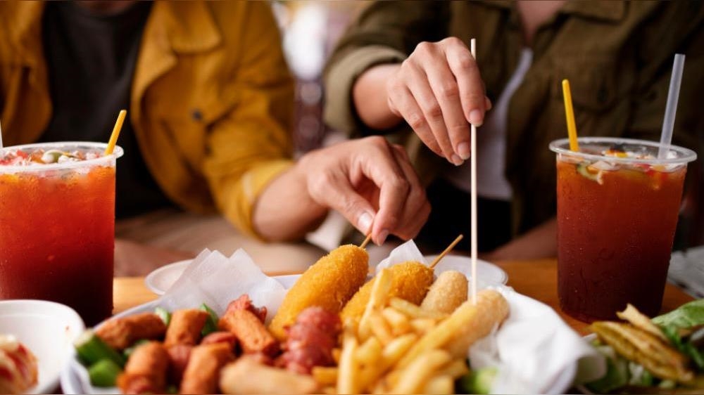 別讓放縱變成負擔！連假第一天就「超前部署」，為健康打下好基礎！