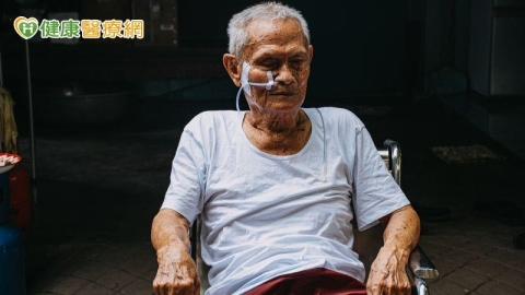 七旬翁成功治癒中風卻留吞嚥困難後遺症 AI輔助評估助逐步擺脫鼻胃管