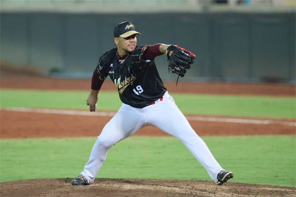 中職/個人獎項出爐!樂天桃猿洋投威能帝、味全龍李凱威大豐收榮膺「雙冠王」