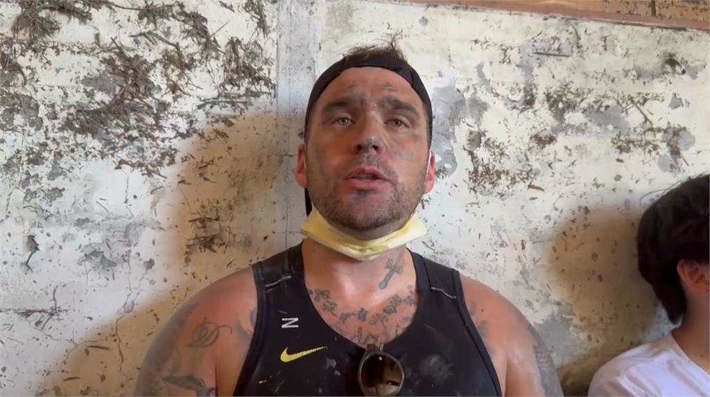 外國超人挺光復！加籍科學家來台度假反當6天志工