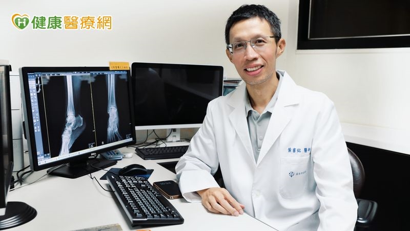 5旬婦為健身天天健走反害「足底筋膜炎」發作　震波治療助重拾步伐