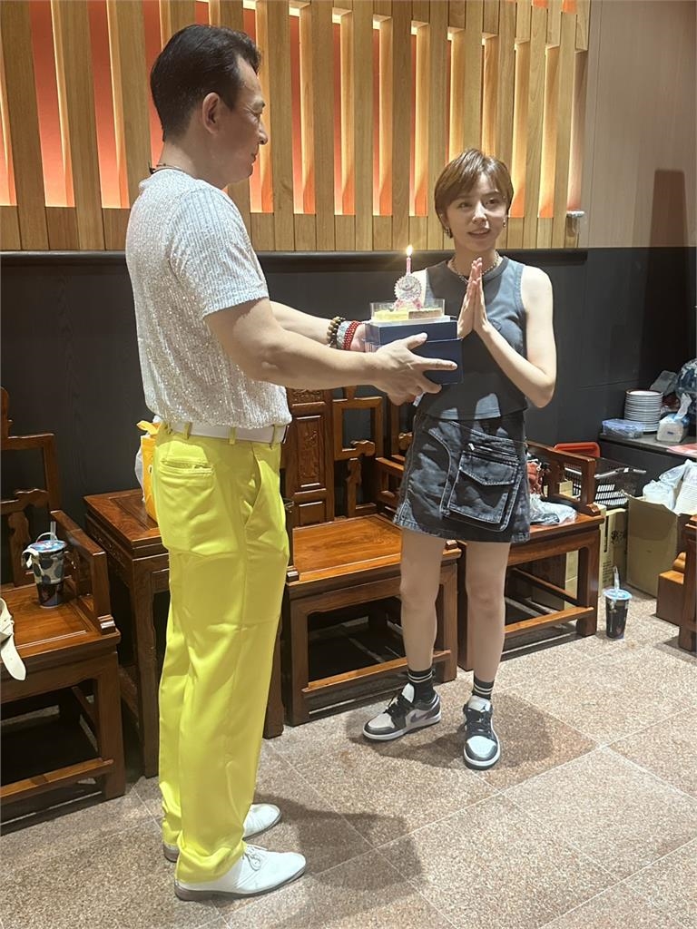  宮廟正妹「現身大庄媽進香活動」本尊竟是王瞳！「突被包圍慶生」願望全說了