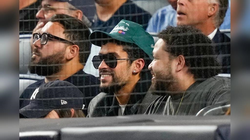 MLB(影)／季後賽眾星雲集洋基球場！　饒舌巨星「壞痞兔」意外獲天上掉下來的禮物