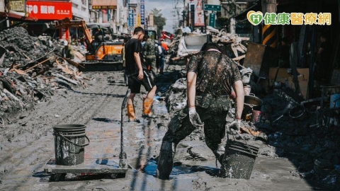 挖土機老闆救災染敗血症不治 醫:慎防足部傷口、眼鼻成病菌入侵途徑