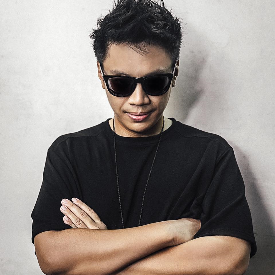 街頭配對翻車…歐美風辣妹「轉身見高壯男」秒變臉遭炎上!黑男還原真相道歉