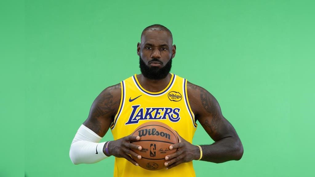 NBA(影)／詹皇臀部傷勢復原進度曝光！力拚「勇湖開幕戰」回歸球迷期待新賽季