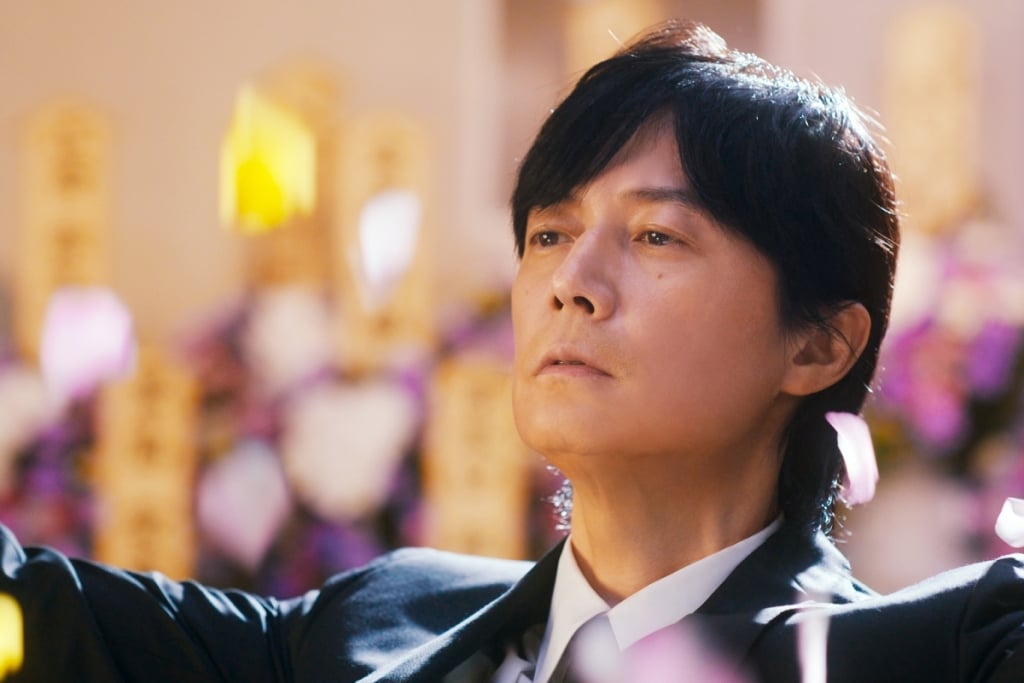 福山雅治變身《迷宮裡的魔術師》 手指拉傷也堅持「一鏡到底」親秀魔術
