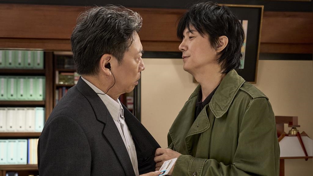 福山雅治變身《迷宮裡的魔術師》  手指拉傷也堅持「一鏡到底」親秀魔術