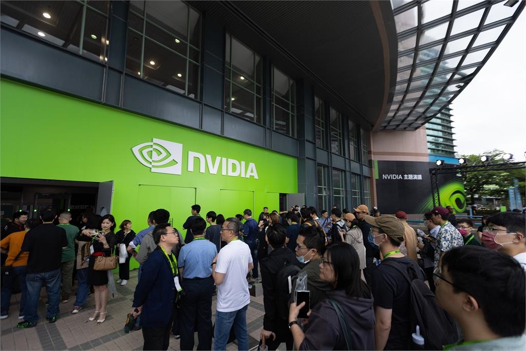 黃仁勳問號？美媒預測「2檔AI股」5年後可望超車輝達…震撼布局曝光