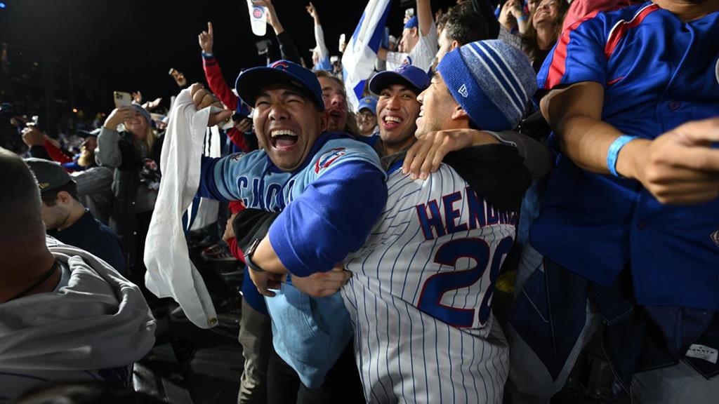 MLB(影)／「讓二追三」奇蹟逆轉只差一場！小熊三轟炸垮釀酒人、後天搶戰道奇門票