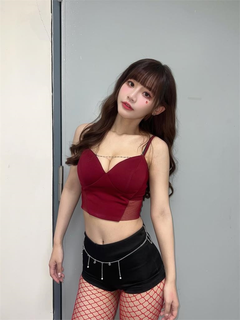 髮香來尬聊(圖影)/以為周子瑜卻似高嘉瑜?小龍女隊長小映爆坐李多慧旁邊是「惡夢」