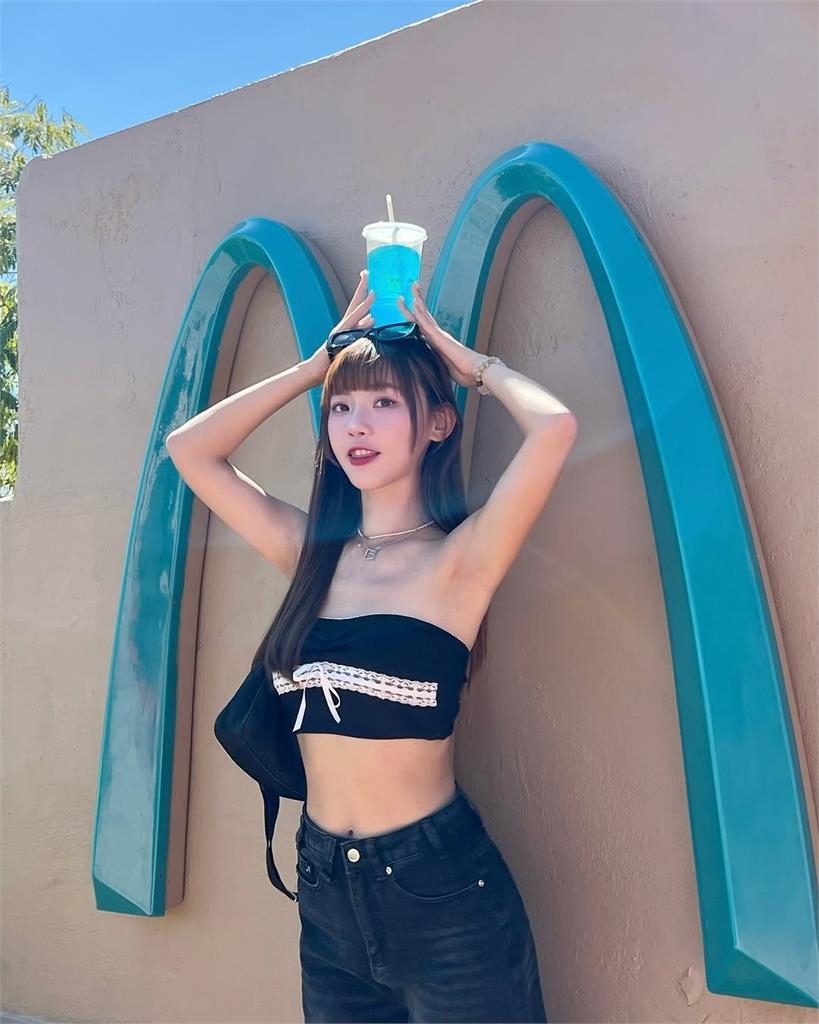 髮香來尬聊(圖影)/以為周子瑜卻似高嘉瑜?小龍女隊長小映爆坐李多慧旁邊是「惡夢」