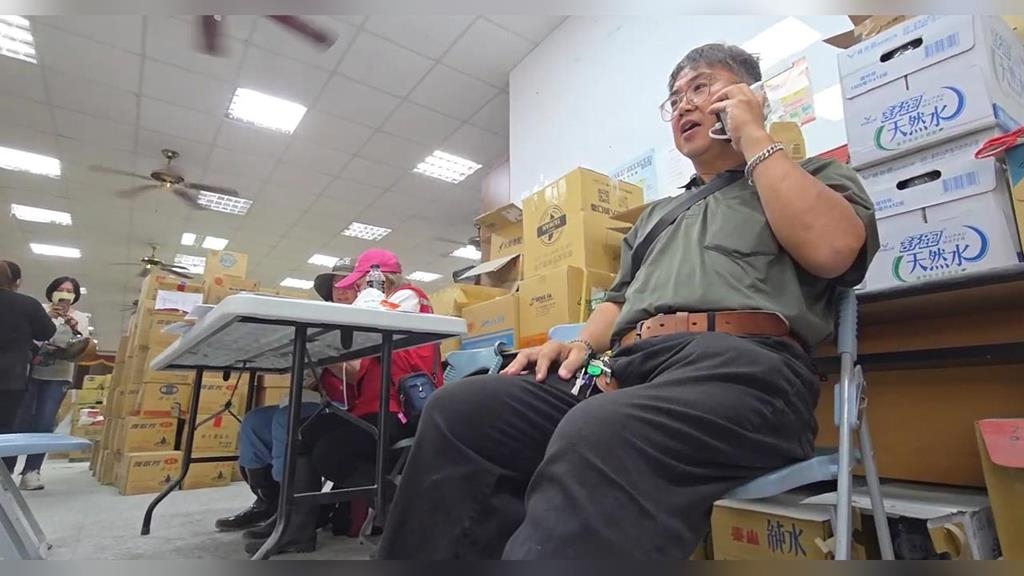 感人！光復鄉大安村長奔波磨破腳趾、感染　不休息協助災民