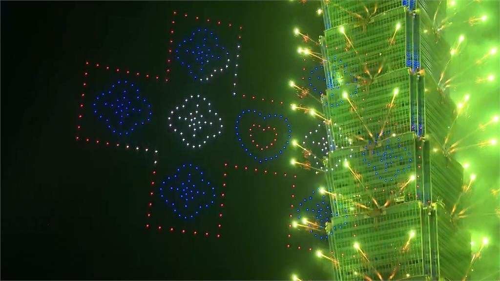 101國慶煙火升級加「500架無人機」　賈永婕壓力釋放喜極而泣