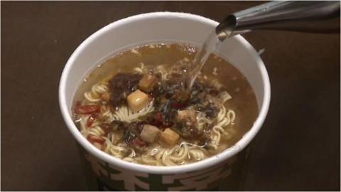 全球「最愛吃泡麵國家」台灣竟掉出前5…「這國」最強奪冠一人一年吃81包！