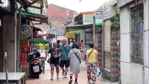 鹿港老街雙十連假湧人潮 店家攤販疑「這件事」爆口角