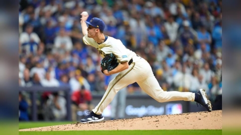 MLB(影)／釀酒人火球新秀投手中繼表現亮眼！　用犀利球路奪下關鍵勝投