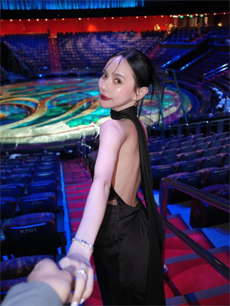 獒犬妻昔日揭「航空業煩人規定」認健康亮紅燈!聞前東家空服憾事嘆:很難過