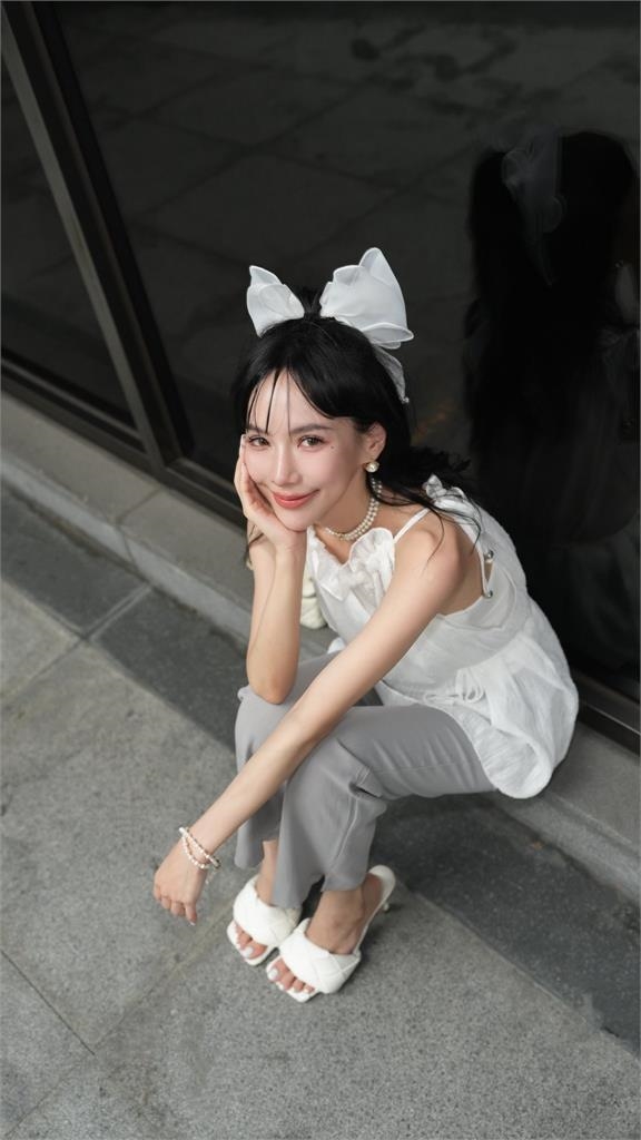 獒犬妻昔日揭「航空業煩人規定」認健康亮紅燈!聞前東家空服憾事嘆:很難過