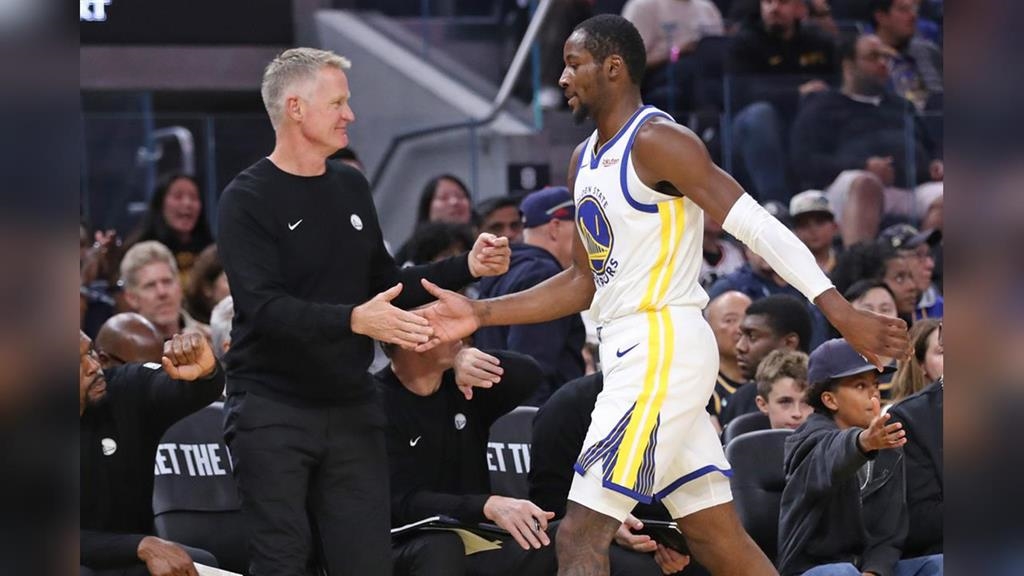 NBA(影)／Kuminga回鍋勇士熱身賽首亮相超猛！　怪物爆扣湖人籃框