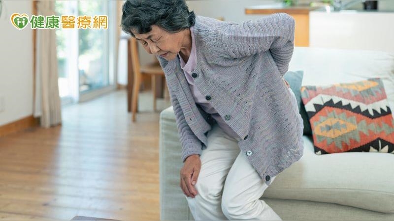 68歲婦手抖步伐變慢疑巴金森氏症　竟是「藥物副作用」惹禍
