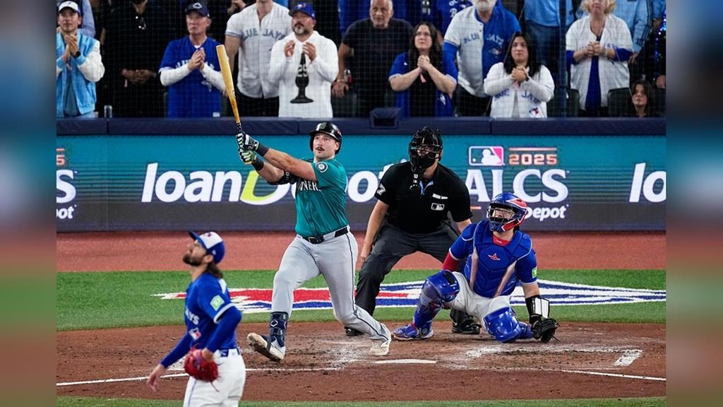 MLB(影)／全壘打王勞雷開轟！偏低指叉球撈向右外野水手追平比數