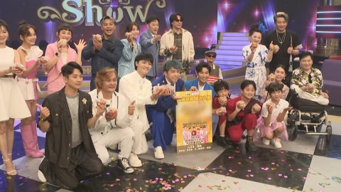 白冰冰節目入圍亞洲電視大獎 主持群吃發糕慶祝