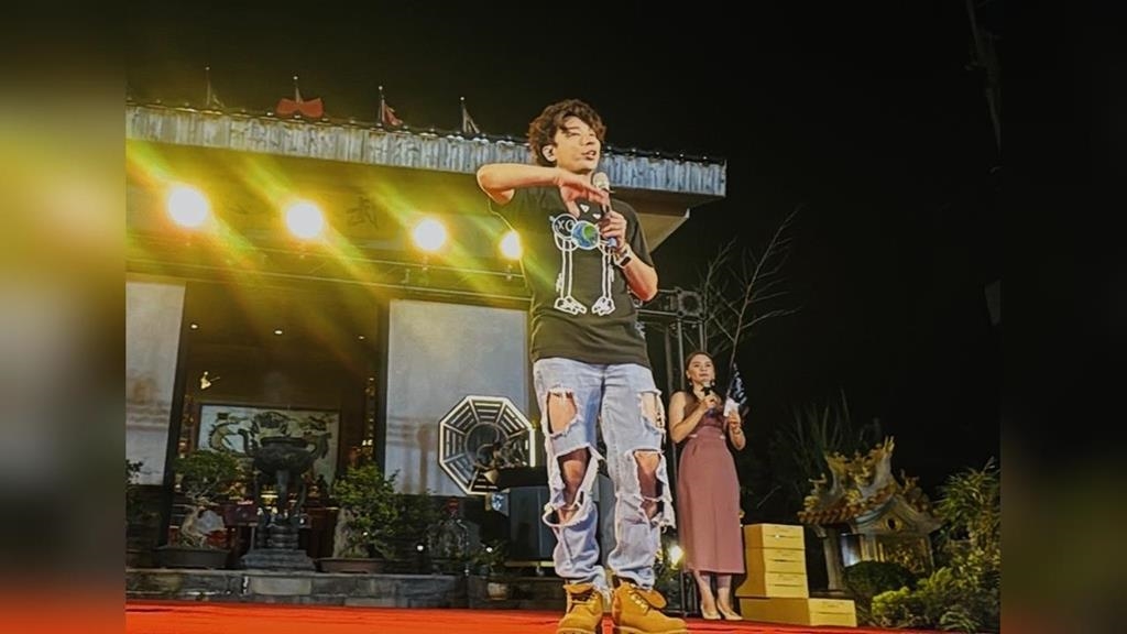 廖伯斯返鄉響應公益！攜手無極武恩聖宮舉辦晚會　與弱勢孩童過佳節