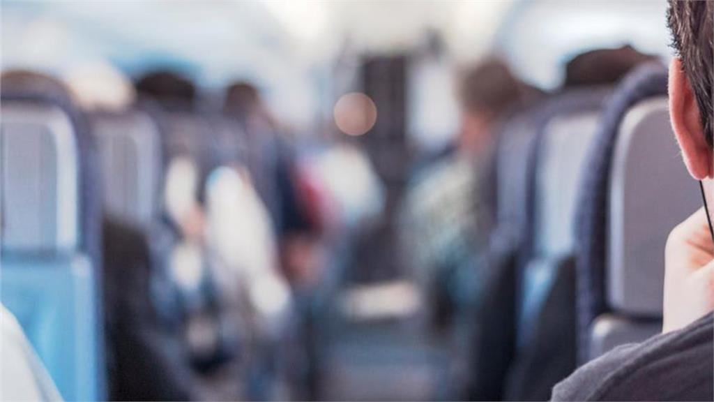 空服員抱病上班「求救叫救護車」被漠視慘死!座艙長竟「冷回這句」疑霸凌內幕全曝