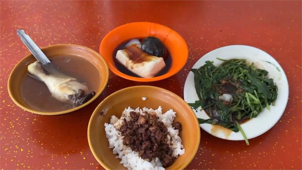 嘉義佛心銅板美食　香菇雞湯含「一隻腿」只要２５元