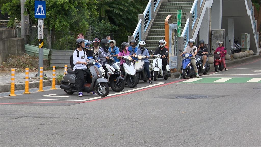 台灣人騎車超愛穿「1款鞋 」！醫搖頭曝最慘下場「國手運動生涯畫句點」