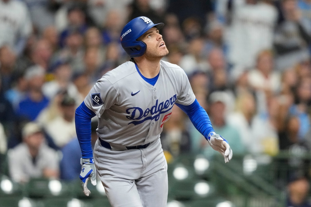 快新聞/道奇隊差點翻車!佐佐木朗希九局下大亂流 滿壘再見三振驚險奪勝