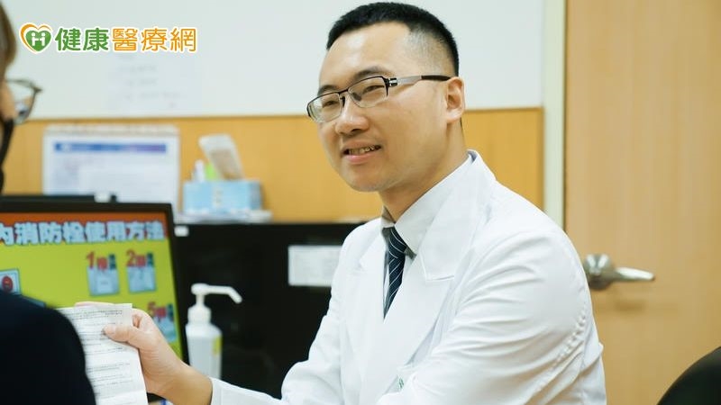 八旬翁行動認知突退化懷疑巴金森 一查竟是「大腦動靜脈畸形」