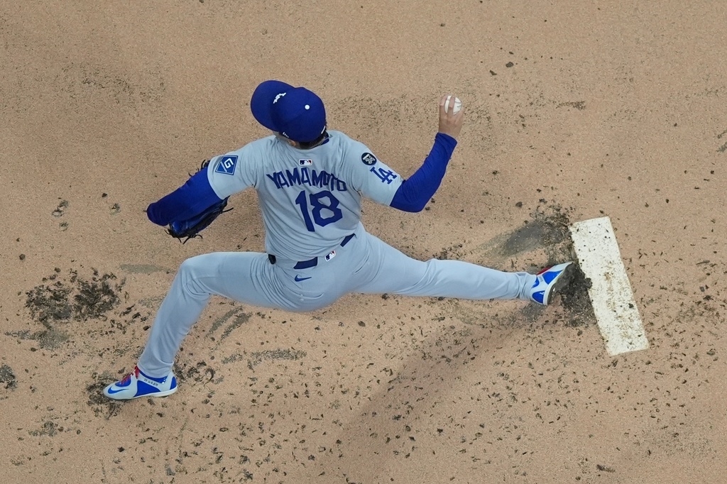 MLB(影)/從0.2局被打爆到9局完投勝 山本由伸變「髮」圖強雪恥打敗釀酒人